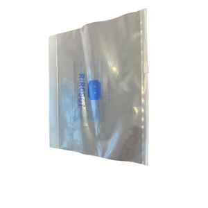 Bolsa de plástico esmerilado negro con cierre de cremallera pequeña al por mayor de fábrica con sellado térmico para embalaje de prendas de vestir buena estabilidad en Vietnam - Product Image 1