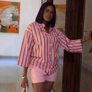 Nouvel <span class=keywords><strong>ensemble</strong></span> décontracté : cardigan rayé et <span class=keywords><strong>short</strong></span> pour femme - Product Image 1