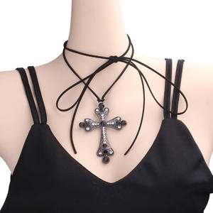 Collier Croix en Alliage de Zinc avec Pendentif Strass, Chaîne de Pull Tendance, Bijou de Fête, Design Géométrique, Origine Yiwu - Product Image 2
