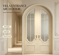 Portes doubles cintrées blanches crème de style français avec verre à motif cannelé et poignée en laiton pour projets de rénovation résidentielle de villas de luxe