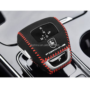 Cubierta <span class=keywords><strong>de</strong></span> perilla <span class=keywords><strong>de</strong></span> <span class=keywords><strong>cambio</strong></span> <span class=keywords><strong>de</strong></span> <span class=keywords><strong>marchas</strong></span> <span class=keywords><strong>de</strong></span> <span class=keywords><strong>coche</strong></span> <span class=keywords><strong>de</strong></span> cuero <span class=keywords><strong>protector</strong></span> <span class=keywords><strong>de</strong></span> cabeza <span class=keywords><strong>de</strong></span> palanca <span class=keywords><strong>de</strong></span> cambios para Dongfeng forthing T5 Evo Friday 2021 2022 2023 2024 2025 auto - Product Image 3