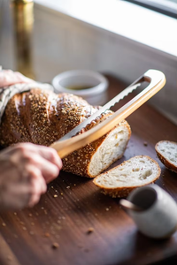 <span class=keywords><strong>2025</strong></span> món quà đặc biệt bộ đồ ăn gỗ tự nhiên placemat bánh mì cắt Board với công cụ thép không gỉ - Product Image 2