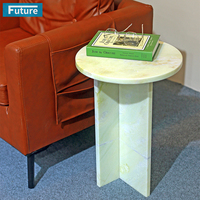 Table d'appoint en marbre vert clair de luxe en stock, table basse, table d'appoint avec socle haut en forme de T pour appartement, villa, hôtel