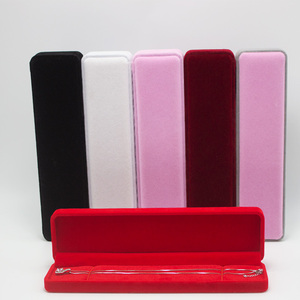 Siete opciones de color para el logotipo personalizado de terciopelo. Caja de regalo de exhibición y almacenamiento de collar de joyería de tela larga. - Product Image 1