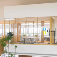 Cloison en verre moderne réglable avec conception insonorisée modulaire pour bureaux, écoles et hôpitaux