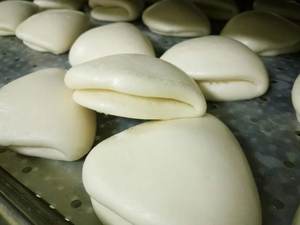 Sinocharm chino Tim Sim Bao Bun congelado al vapor Pao Bun estilo Cantonés hoja de loto 20g IQF bollo al vapor para la venta - Product Image 5