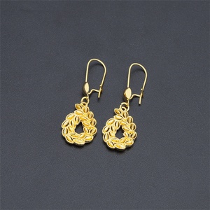 Nouvelle Collection Jxx : Boucles d'Oreilles Pendante Cœur en Laiton Plaqué Or 24K de Dubaï, Bijoux de Haute Qualité Tendance - Product Image 5