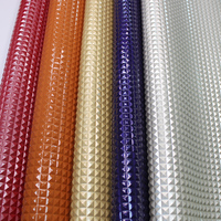 Cuir synthétique PVC gaufré 3D brillant à motif géométrique pyramidal pour sacs à main, chaussures et artisanat