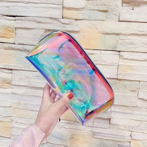 Sac de voyage transparent personnalisé en polyester holographique imperméable avec logo imprimé pour maquillage et cosmétiques – Vente en gros - Product Image 2