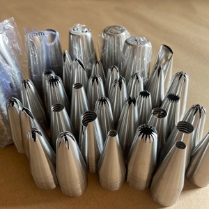 Gran oferta, juego de boquillas de pétalos, crema de acero inoxidable, postre, hornear, herramientas de decoración DIY, boquilla de hierba, puntas de tubería de glaseado - Product Image 4