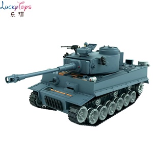 Voiture télécommandée allemande à l'échelle 1:18 avec 18 fonctions pour enfants et garçons, idéale pour jouer en extérieur et en intérieur - Fabriquée en Chine - Product Image 2