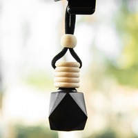 Flacon diffuseur de parfum vide en verre noir mat en forme de diamant de 8 ml pour voiture, avec bouchon à vis en bois