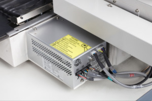 Máquina automática de cosido láser de bolsillos, con servicio de Tomsewing para fábricas de ropa deportiva. - Product Image 3