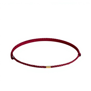 Pulsera de hierro chapada en oro con cinco dijes de la Fortuna, para atraer la <span class=keywords><strong>buena</strong></span> <span class=keywords><strong>suerte</strong></span> y proteger contra la <span class=keywords><strong>mala</strong></span> <span class=keywords><strong>suerte</strong></span>, con cuerda roja y cinco bendiciones para el año. - Product Image 1