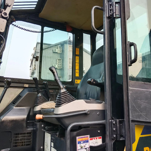 รถขุดขนาดเล็ก Komatsu pc56 มือสอง ระบบไฮดรอลิกเดิมๆ ชั่วโมงการทำงานต่ำ เหมาะสำหรับงานปรับปรุงสวน รถขุด 6 ตัน - Product Image 3