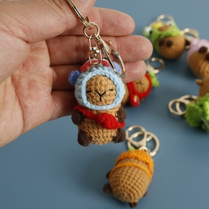 Bán buôn <span class=keywords><strong>handmade</strong></span> capybara <span class=keywords><strong>Keychain</strong></span> Quà Tặng Amigurumi Túi động vật quyến rũ cho phụ nữ, tùy chỉnh dễ thương phụ kiện Crochet đồ chơi <span class=keywords><strong>Keychain</strong></span> - Product Image 3