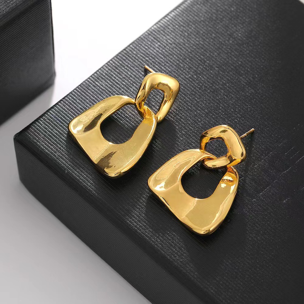 Acquista ANENJERY Orecchini a cerchio con perle a geometria irregolare per donna Regalo di gioielli geometrici semplici in colore argento in Italia a partire da 6.52