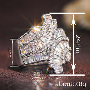 Anello da Cocktail Geometrico Dj092 da Donna con Cristalli Sintetici e Strass Incastonati a Pavé, Anelli alla Moda per Feste - Product Image 4