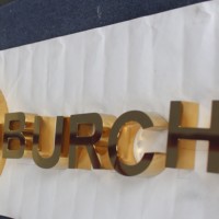 Enseigne en métal non éclairée avec logo d'entreprise, lettres en métal fabriquées pour les entreprises