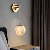 Applique murale de luxe en laiton avec LED pour chambre et couloir, en marbre naturel et alabâtre, idéale pour gîtes et hôtels