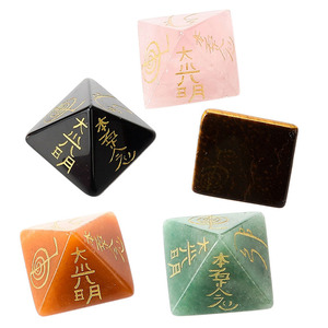 Juego de Piedras Curativas de Cristal Reiki con Pirámides Grabadas Naturalmente, Cho Ku Rei, Sei Hei Ki, Hon Sha Ze <span class=keywords><strong>Sho</strong></span> Nen, Dai Ko Myo 25mm * 20mm - Product Image 4