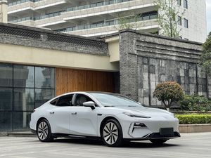 2024 voiture de luxe chinoise Geely galaxy <span class=keywords><strong>E8</strong></span> longue portée 210 km/h Rwd voiture électrique d'occasion Geely galaxy <span class=keywords><strong>E8</strong></span> - Product Image 2