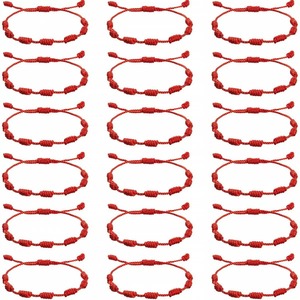 Bracelets de bonne chance tressés faits à la main et cordon de cheville à 7 nœuds avec ficelle rouge porte-bonheur pour l'amitié et les cadeaux - Product Image 1