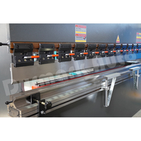 Mesin Tekuk Plat Baja Karbon Hidrolik CNC Servo Otomatis Durmark Aluminium 200T 4000mm WE67K Tersinkronisasi dengan Sistem Kontrol DA41