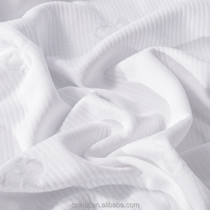 Customized Protector Organic Anti-Slip Mattress Fabric White Quilted Fabric For Mattress