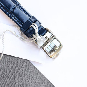 Montre-bracelet mécanique automatique élégante et haut de gamme avec affichage du calendrier, incrustée de moissanite, bracelet de 20 mm, idéale pour les rendez-vous - Product Image 4