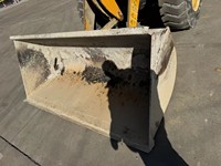 Backhoe Mini Wheel Loader Bekas Berkualitas Tinggi 820H Model 2023 untuk Mesin Diesel 2 Ton dengan Bucket 1.2m dan Pompa Hidrolik