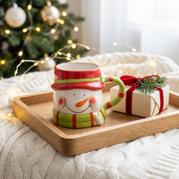 Mug en céramique 3D Bonhomme de neige souriant, avec chapeau et écharpe rayés rouge et vert, nez de carotte, tasse à chocolat chaud de Noël pour cadeau de fêtes