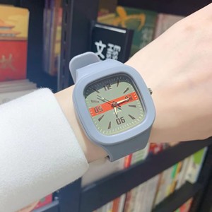Orologio al Quarzo Quadrato Sportivo Casual di Lusso Semplice e alla Moda 2026 per Donna, Uomo e Bambino - Product Image 4