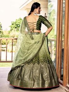 Lehenga Choli de créateur en tissu pur au look élégant avec chemisier en pierre et contraste pour les occasions de mariage ou de fête - Product Image 2