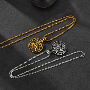 Nuova Collana 2026 con Pendente Rotondo Grifone in Stile Punk Hip-Hop Vintage Ispirato alla Mitologia Greca, in Acciaio Inossidabile Dorato da Uomo ALN2601001471 - Product Image 3
