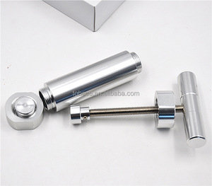 Tritatabacco Manuale in Alluminio con Pompa a Pressione 138x82mm, Manico a T, Accessori per Fumatori - Product Image 3