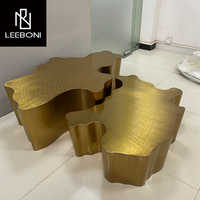 Table basse au design unique en forme de tronc d'arbre à graver Table basse de luxe en acier inoxydable et or