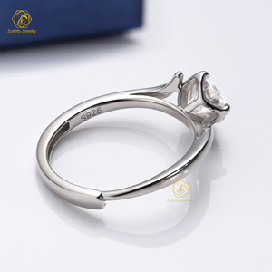 Bijoux en gros 1CT classique <span class=keywords><strong>solitaire</strong></span> mariage fiançailles 925 bague en argent Sterling diamant Moissanite avec bande ouverte réglable - Product Image 2