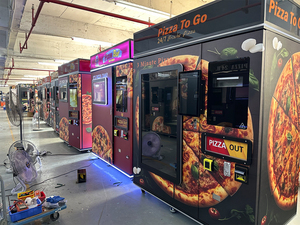 Máquina Expendedora de Pizza Inteligente para Exteriores IPLAYSMART Personalizada, Totalmente Automática, con Pantalla Táctil de 55 Pulgadas y Monitoreo Remoto - Product Image 5