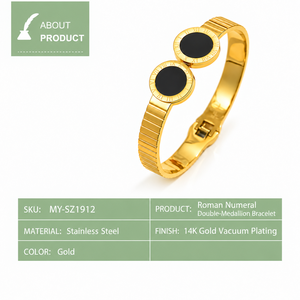Bracelet jonc à double médaillon, en acier inoxydable avec placage sous vide en or 14 carats, bords à chiffres romains et centres noirs - Product Image 2
