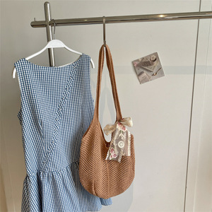 Lazy Style Hollow Straw Woven Tote Bag For Women <b>Large</b> Capacity Beach Vacation Casual Single Shoulder Handbag With Lace <b>Bow</b> - Product Image 4