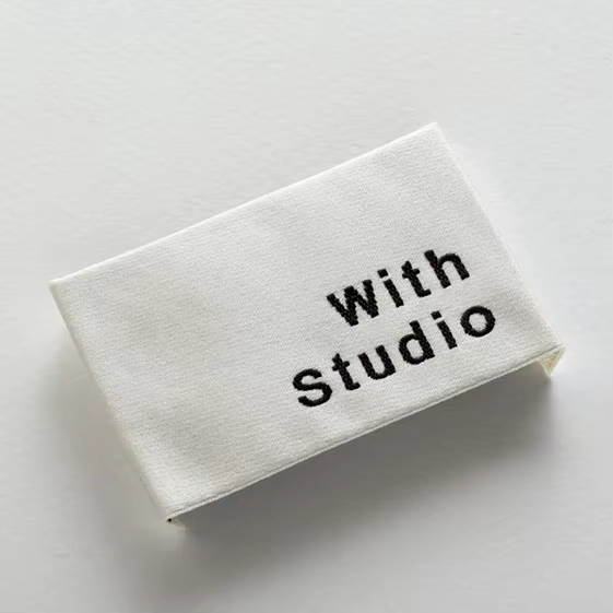 สีขาวมีในสต็อก