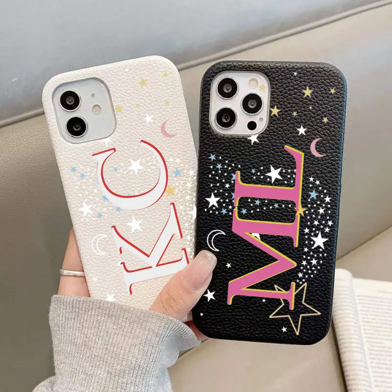 Custodia in pelle a grana di ghiaia con lettere iniziali personalizzate per iphone 14 13 Pro Max 12 11 Pro Max XS XR 7 8 Plus cover Moon & Stars