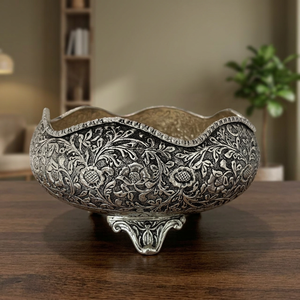 Urli à motifs floraux ondulés sculptés avec précision - Product Image 4