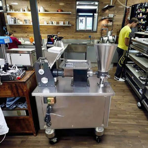 Machine à tarte industrielle de grande taille Machine à tarte pliante pour ravioli <span class=keywords><strong>samoussa</strong></span> Machine à pâte Samosa entièrement automatique - Product Image 1