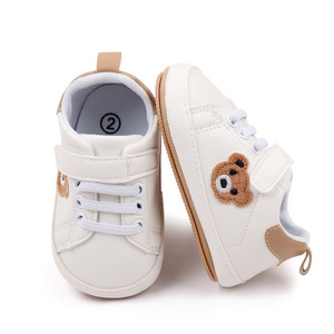 Chaussures pour tout-petits en peluche à motif d'ours mignon, semelle souple antidérapante, petites chaussures blanches - Product Image 2