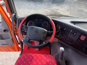 Camión volquete pesado usado marca Howo 371HP 6x4 - Product Image 4