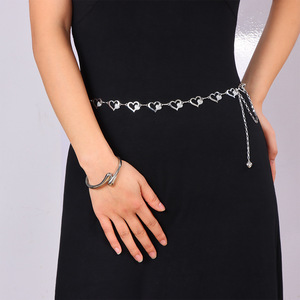 โซ่คาดเอวรูปหัวใจสีเงิน ดีไซน์โปร่ง โซ่โลหะสำหรับผู้หญิง ตกแต่งชุดเดรสงานปาร์ตี้ สีเงินทิเบต แบบพันรอบตัว - Product Image 1