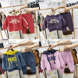 Nouvelle collection automne-hiver 2021 : Ensemble deux pièces à capuche col rond pour enfants, version coréenne, style sportif, épais et doublé en velours, pour garçons et filles. - Product Image 2