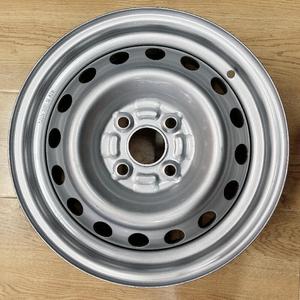 Jantes de roue de <span class=keywords><strong>remorque</strong></span> à trou circulaire <span class=keywords><strong>13</strong></span> "14" 15 "4 trous roue en acier personnalisation de taille multiple - Product Image 6